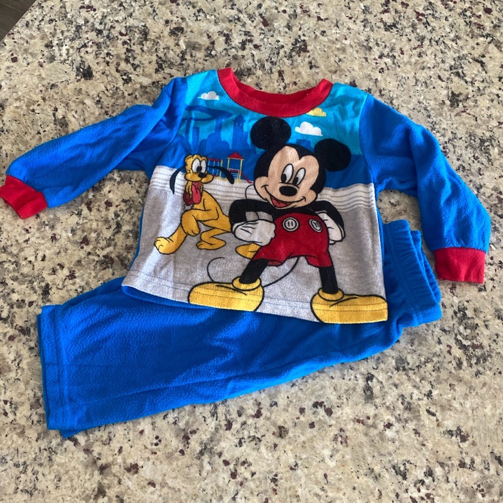 Disney Mickey and Pluto Pajamas Set